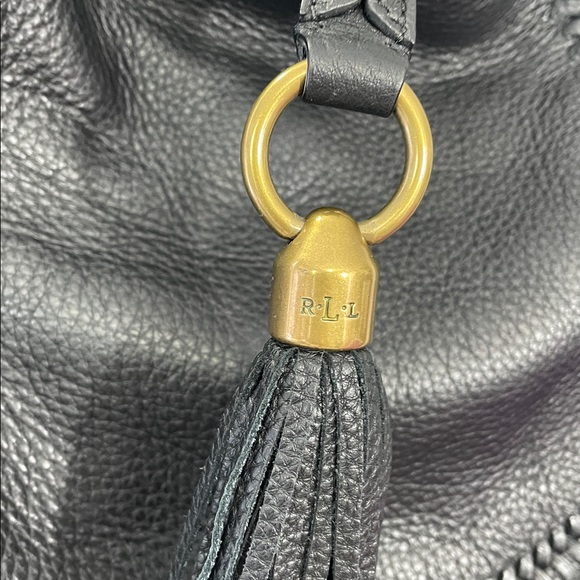 Lauren Ralph Lauren Black leather shoulder bag with a tassel - Picture 2 of 8